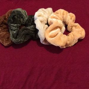 Camo scrunchies